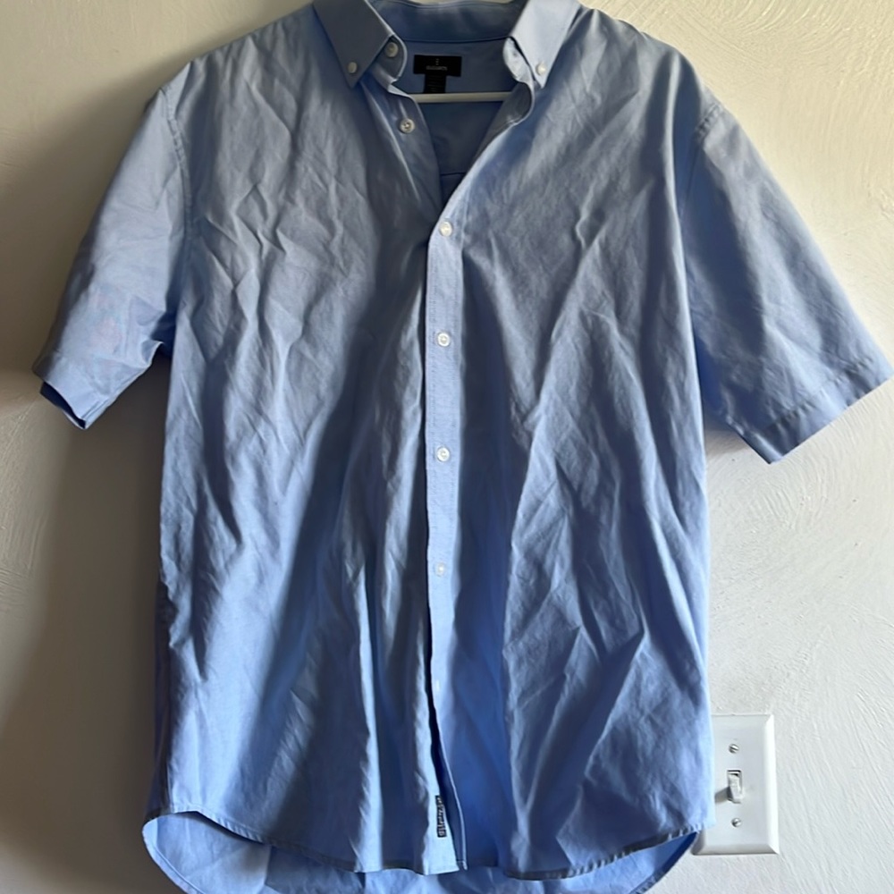 Men’s Medium Blue Dress Shirt